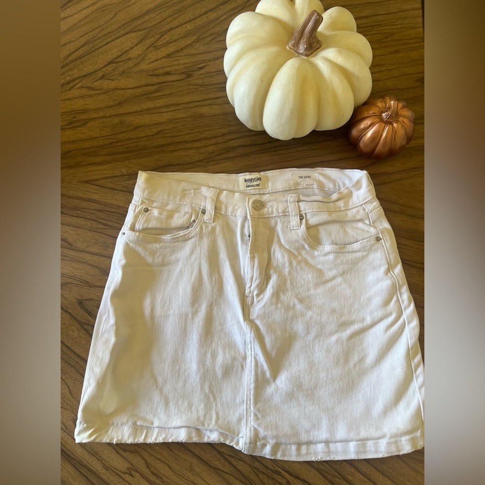 Kensie White Mini Skirt